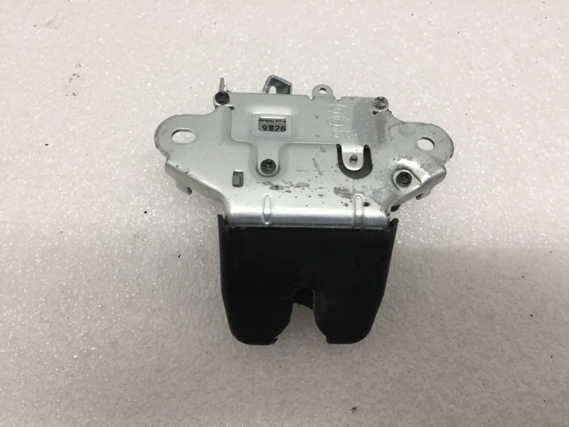 Замок багажника Kia Rio 2017-2023 81230H0010 4, задний