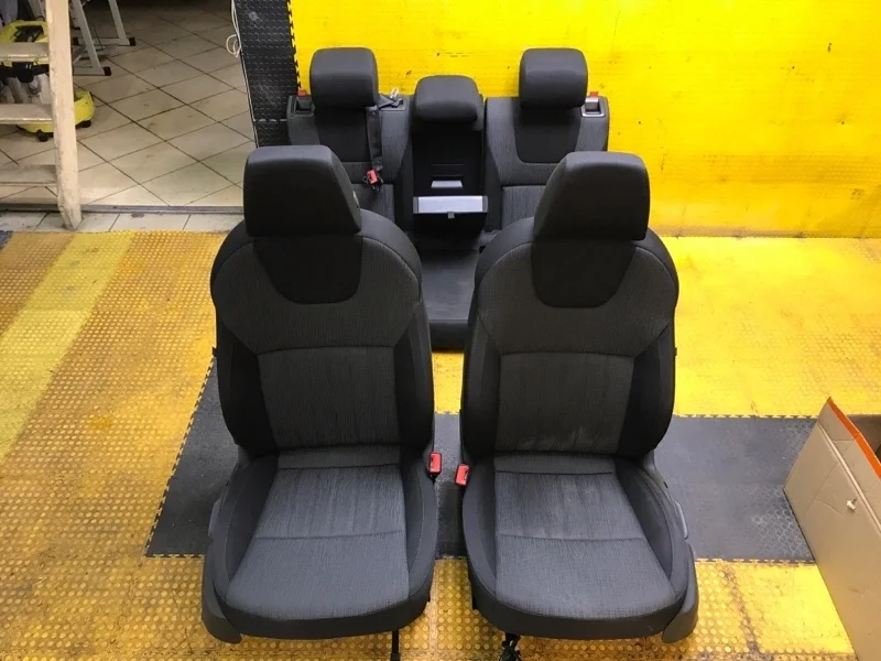 Комплект сидений Skoda Octavia 2018 5E0881021F 5E3 CWV 594183
