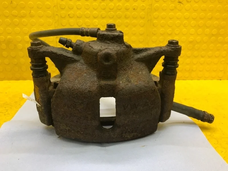 Суппорт тормозной Skoda Octavia 2018 8V0615124 5E3 CWV 594183, передний правый