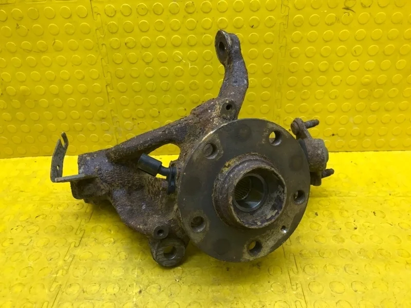 Кулак поворотный Skoda Octavia 2018 5Q0407256Q 5E3 CWV 594183, передний правый