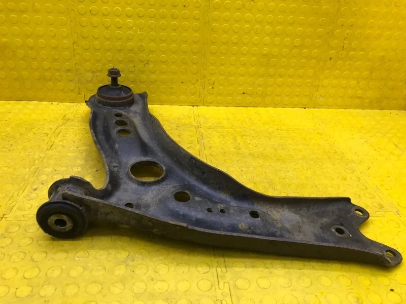 Рычаг подвески Skoda Octavia 2018 5Q0407152L 5E3 CWV 594183, передний правый