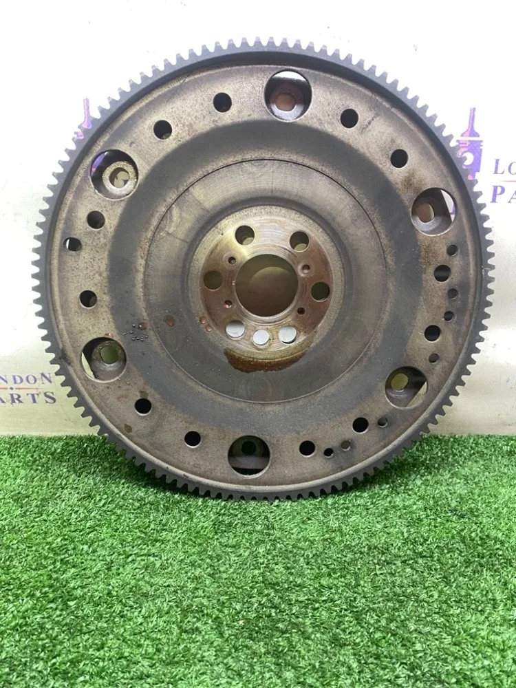 Маховик BMW 320i E90