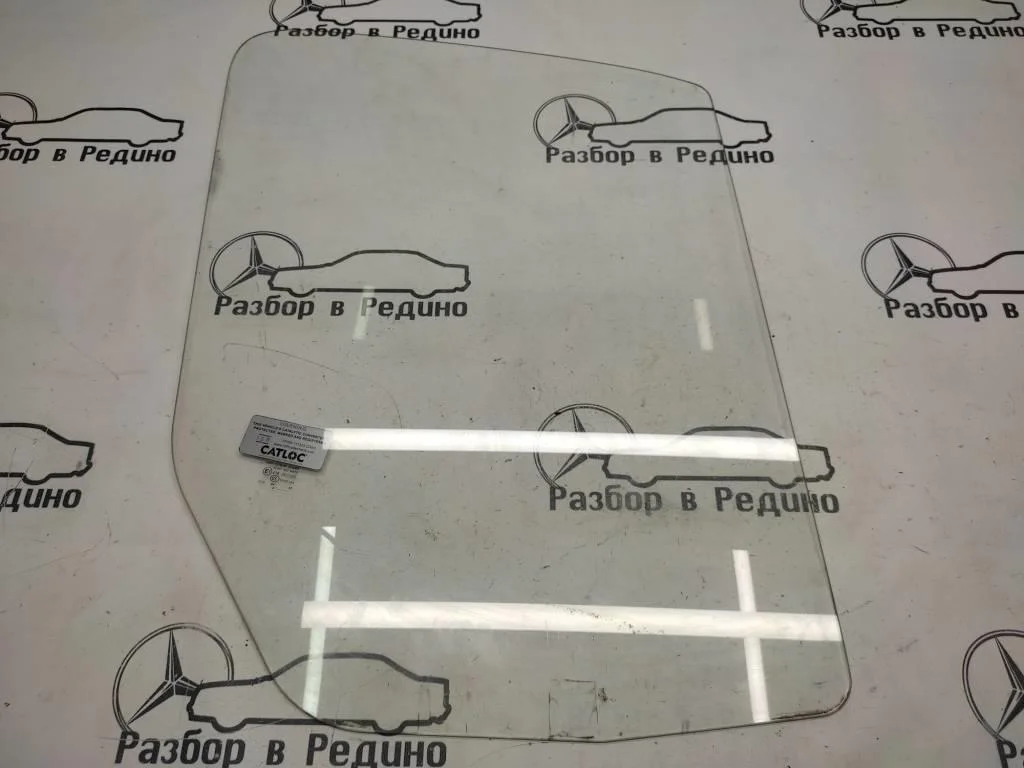 Стекло переднее правое Mercedes-Benz