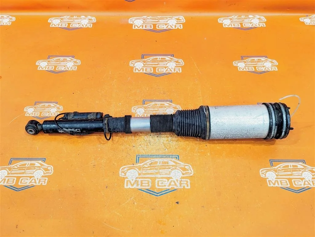 Пневмостойка задняя Mercedes-Benz