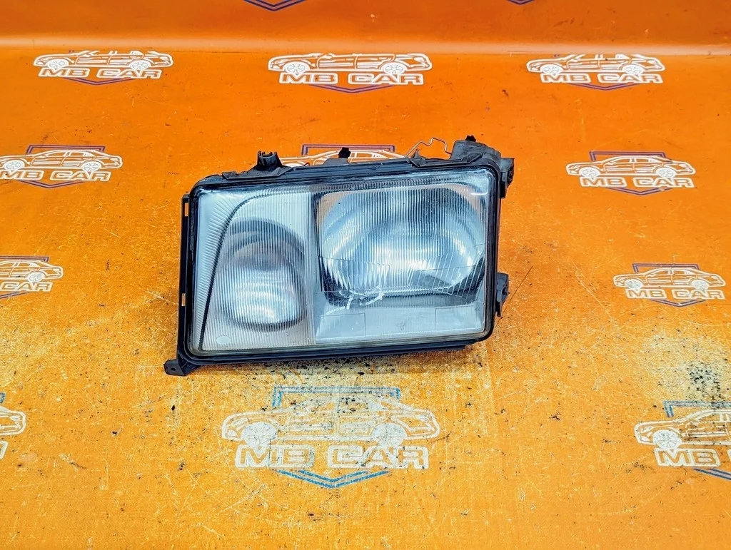 Фара левая Mercedes-Benz