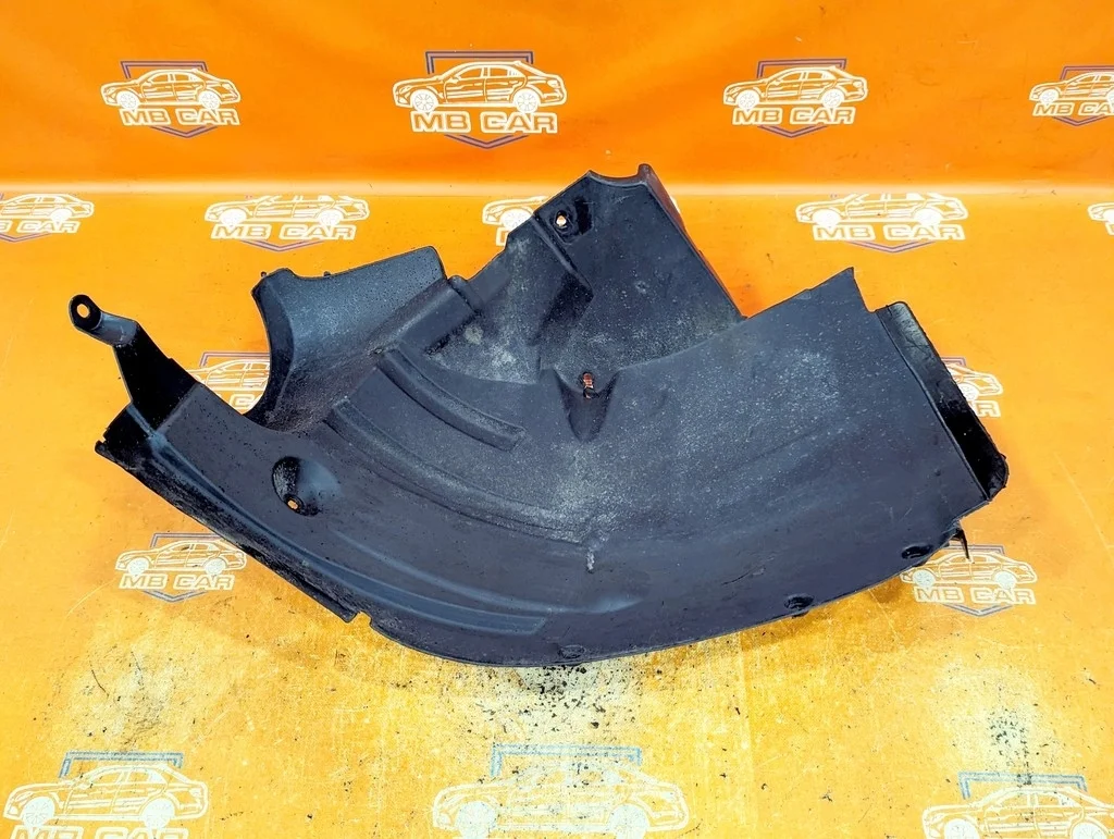 Подкрылок передний правый, задняя часть Mercedes-Benz