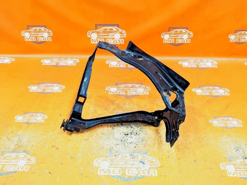 Рамка крепления фары Mercedes-Benz