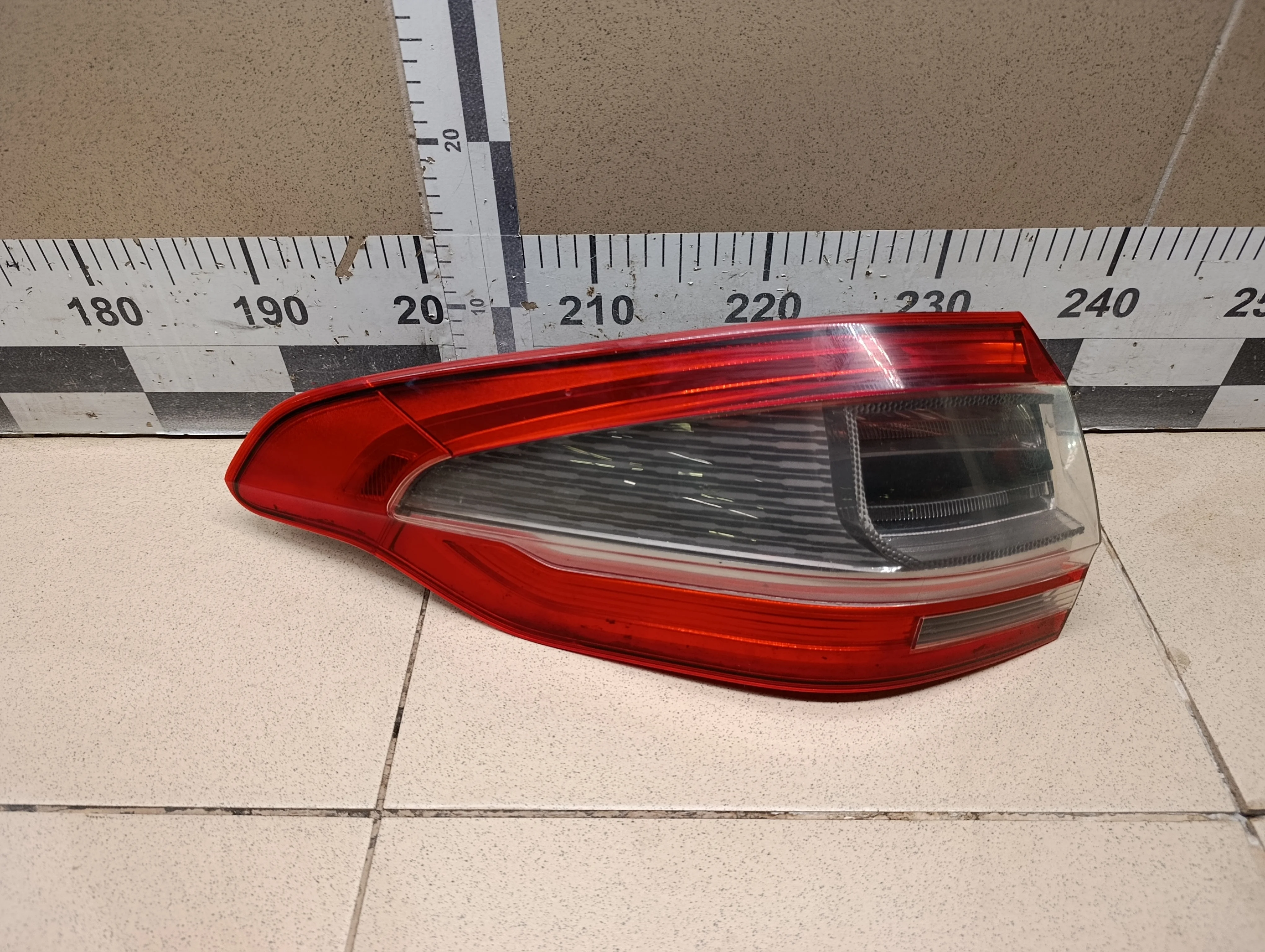 Фонарь задний наружный левый S-MAX 2006-2015