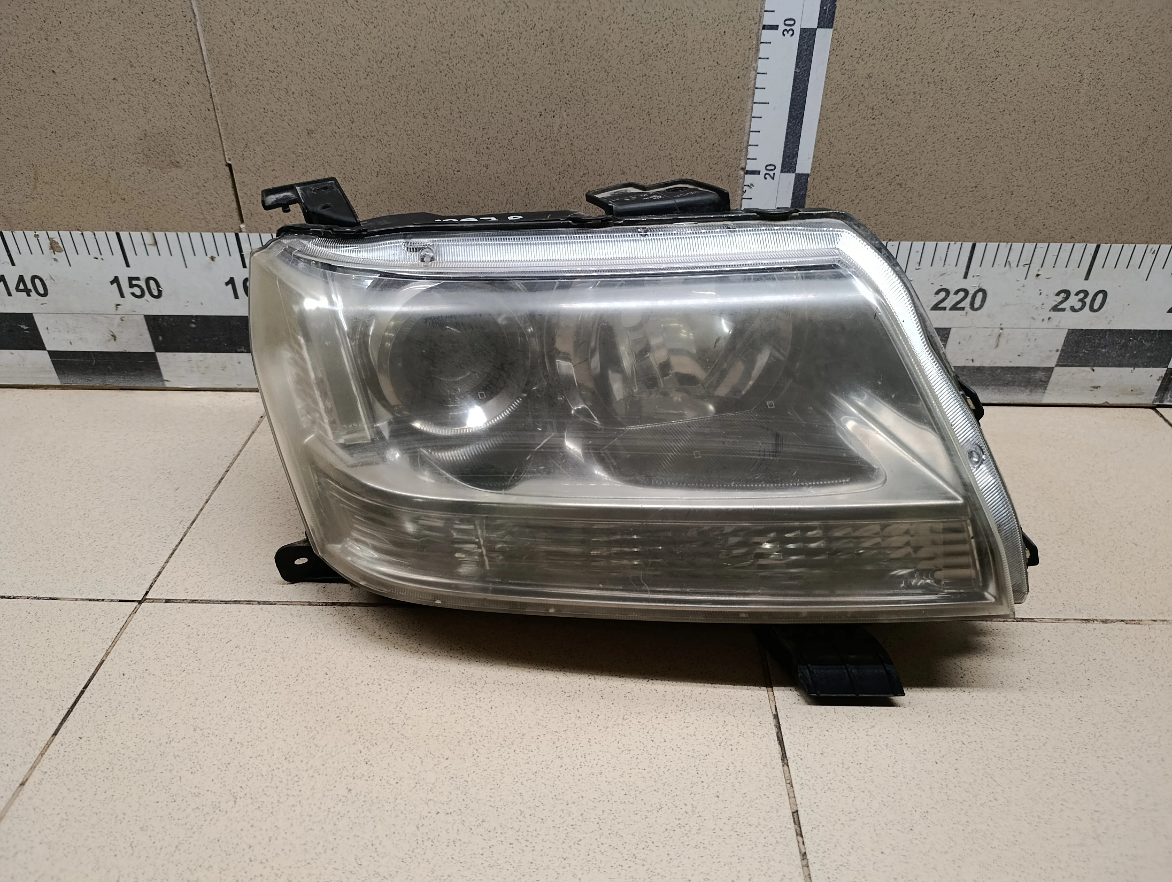 Фара правая Grand Vitara 2006-2015