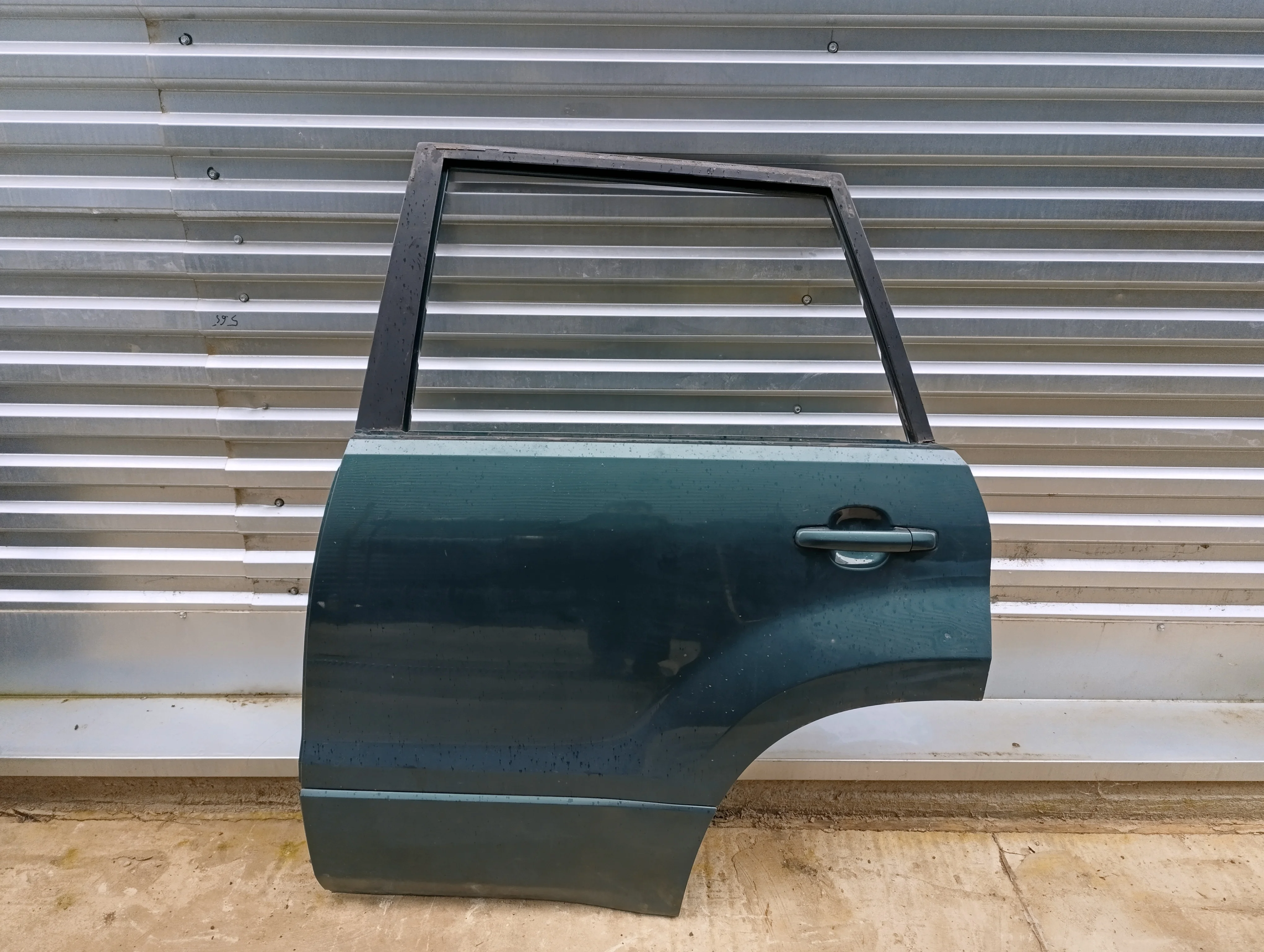 Дверь задняя левая Grand Vitara 2006-2015