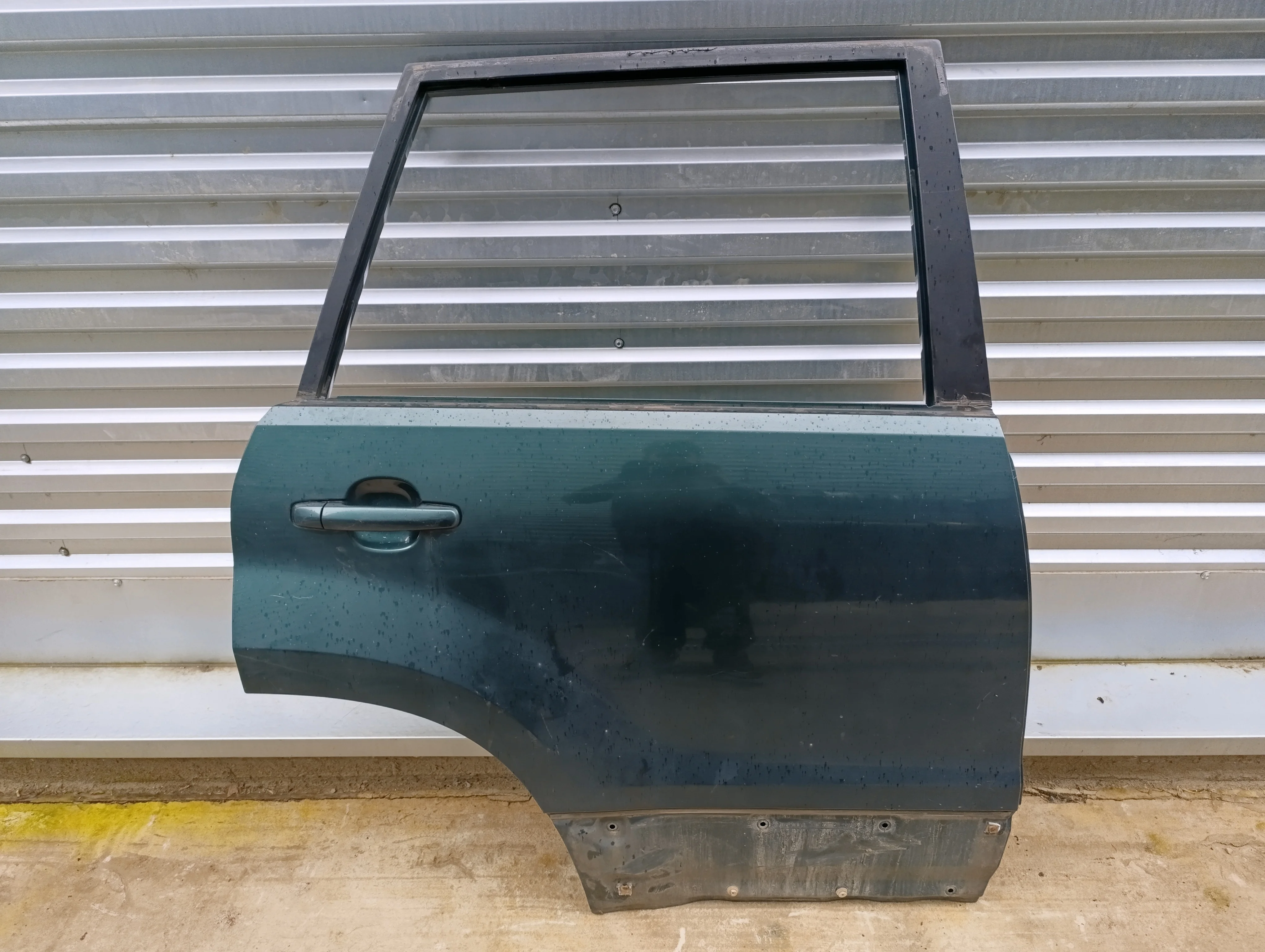 Дверь задняя правая Grand Vitara 2006-2015