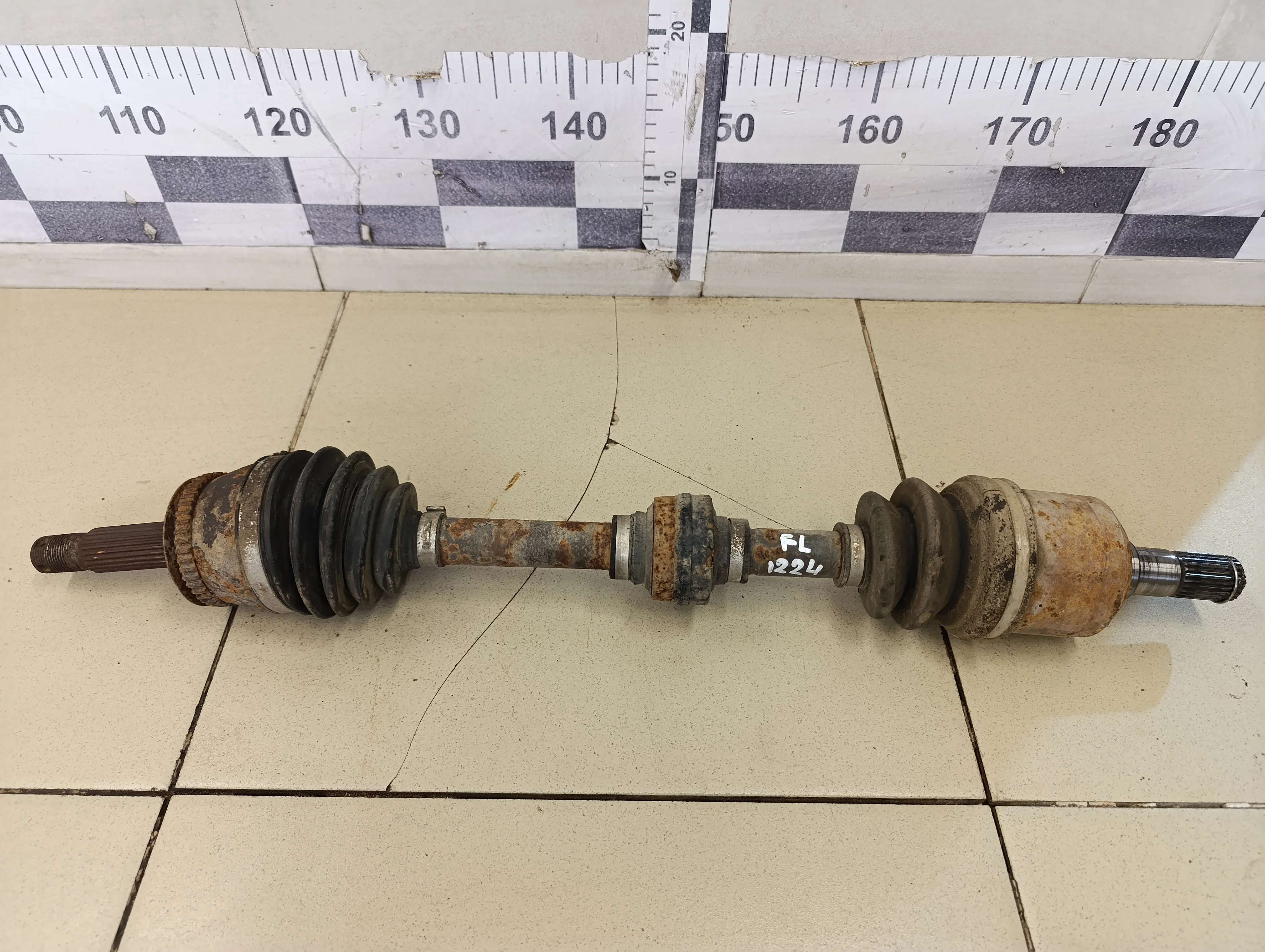 Полуось передняя левая Elantra 2000-2005