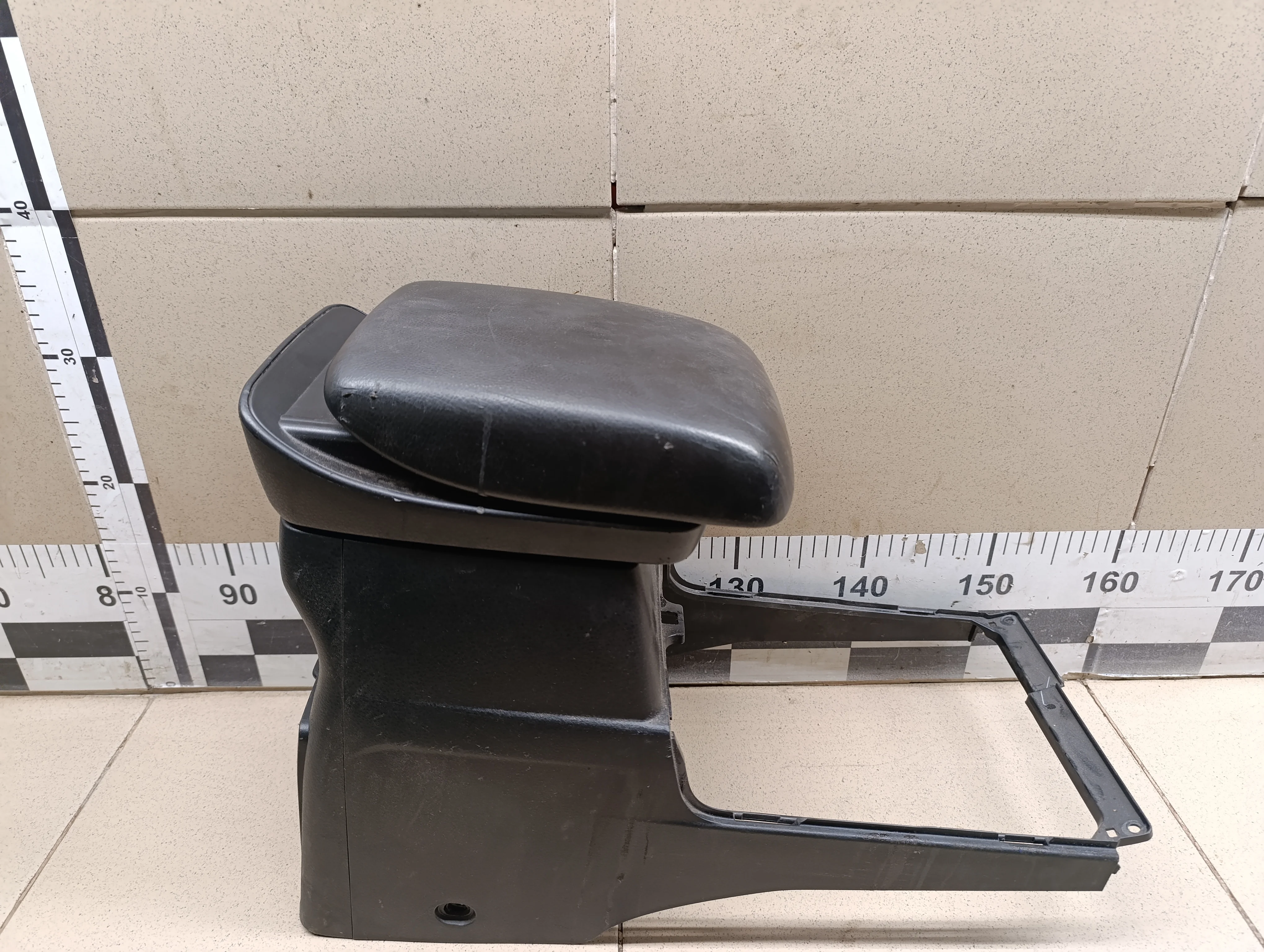 Подлокотник Grand Vitara 2006-2015