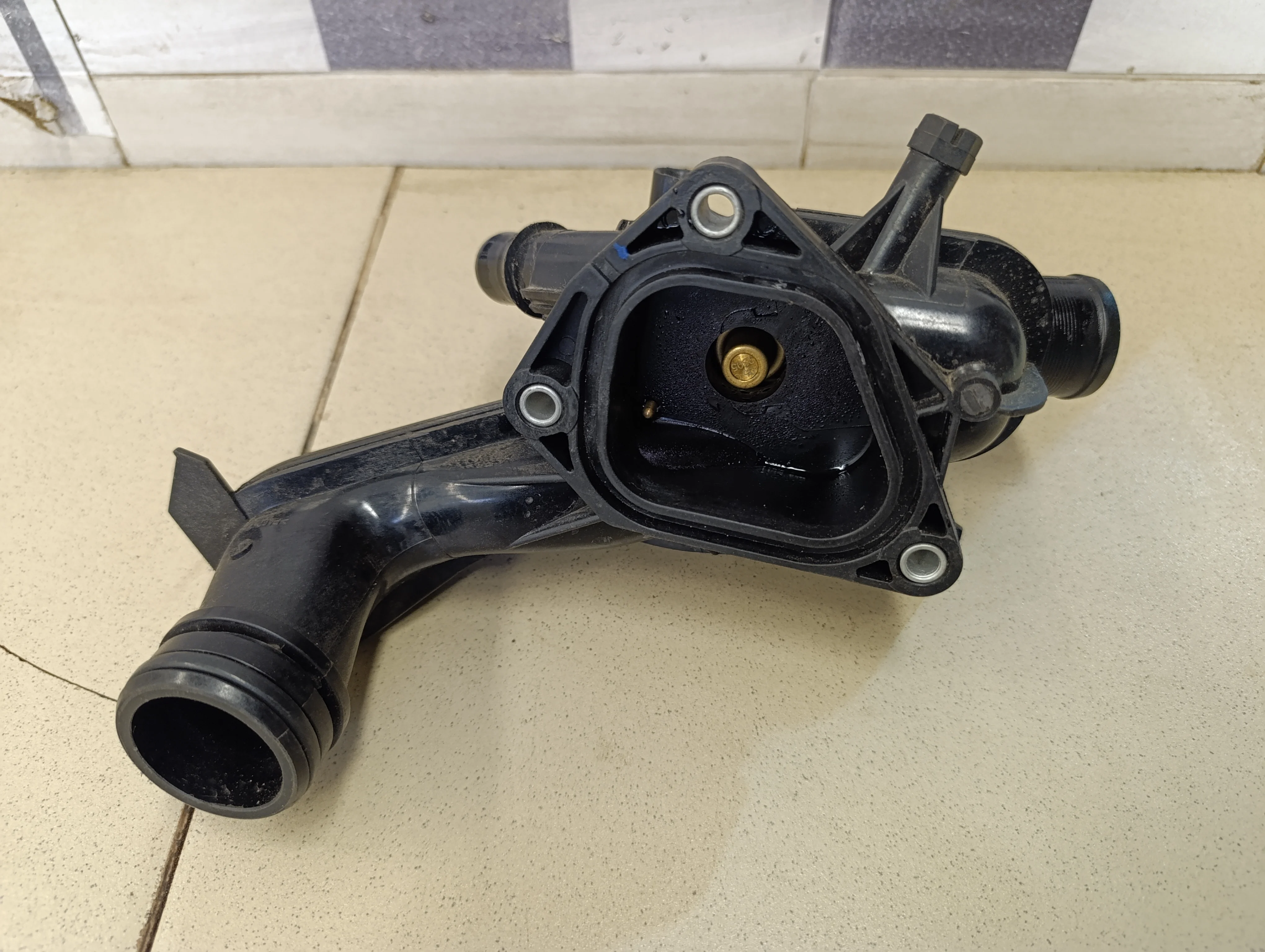 Термостат C4 2005-2011