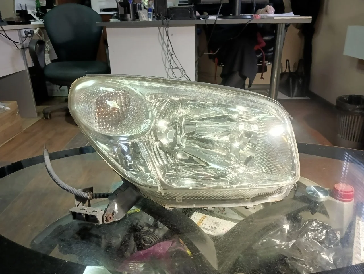 Фара галоген Toyota Rav4 2003-2005 8156142040 20 CA, правая