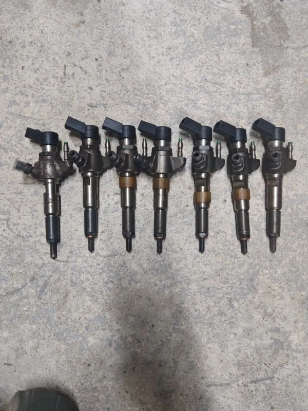 Форсунка топливная Volvo S60 36001729 D4162T