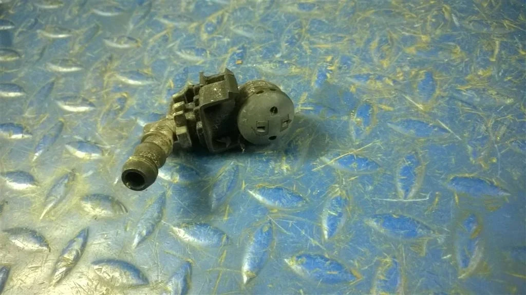 форсунка омывателя фары BMW X5 E53  M54B30 231 лс 3.0i