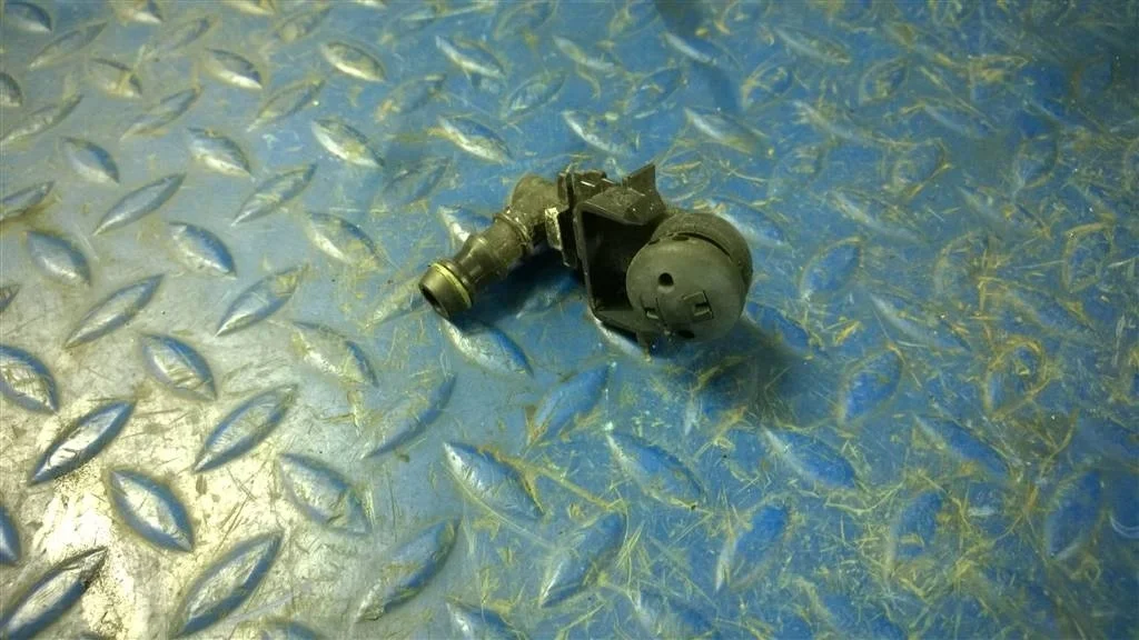 форсунка омывателя фары BMW X5 E53  M54B30 231 лс 3.0i