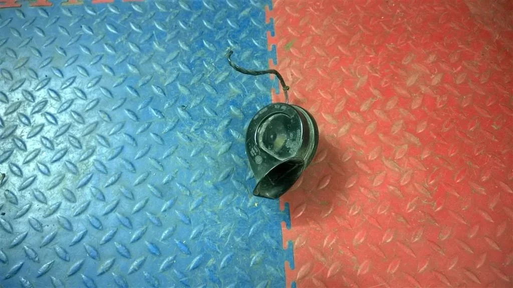 сигнал звуковой высокий BMW X5 E53  M54B30 231 лс 3.0i