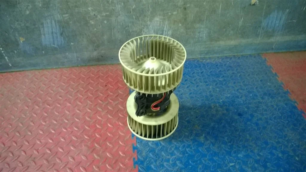 моторчик печки BMW X5 E53  M54B30 231 лс 3.0i