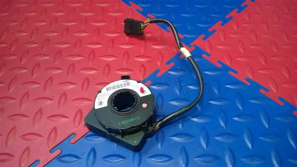 датчик угла поворота рулевого колеса BMW X5 E53  M54B30 231 лс 3.0i