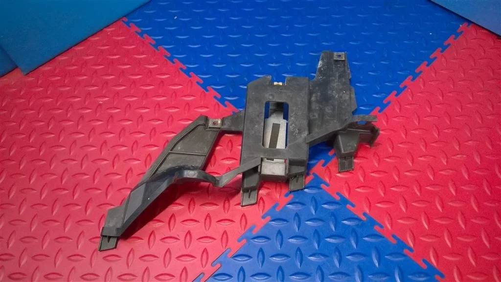 кронштейн фары BMW X5 E53  M54B30 231 лс 3.0i