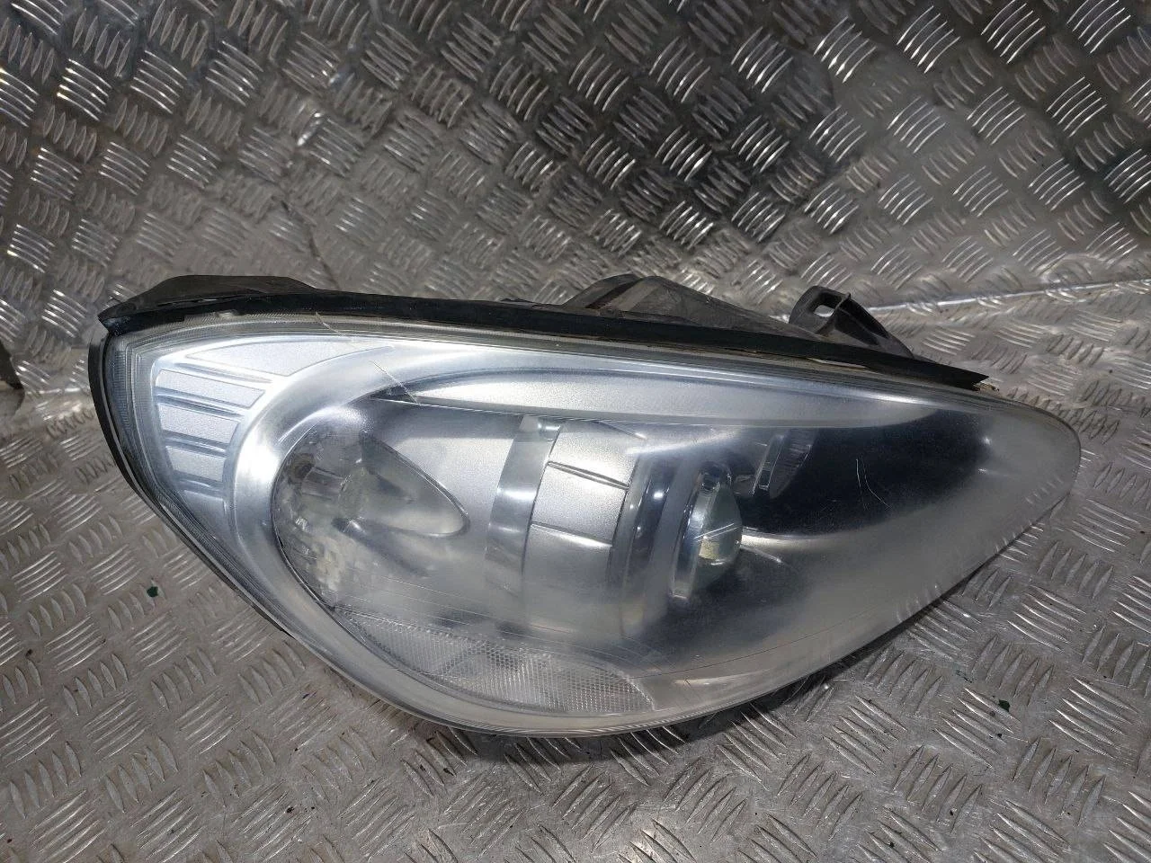 фара правая Volvo S60 2