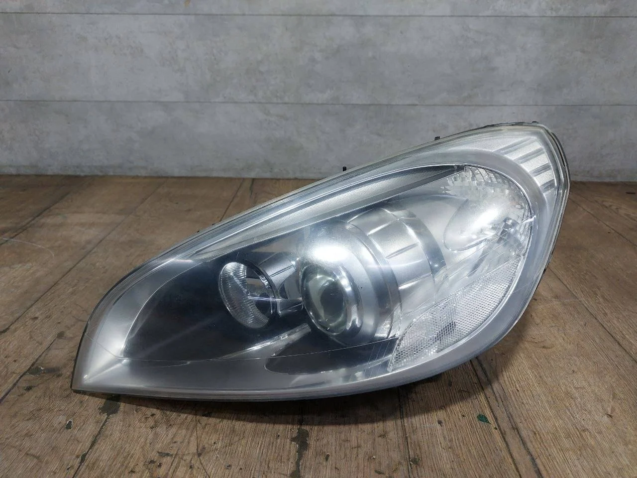 фара левая Volvo S60 2