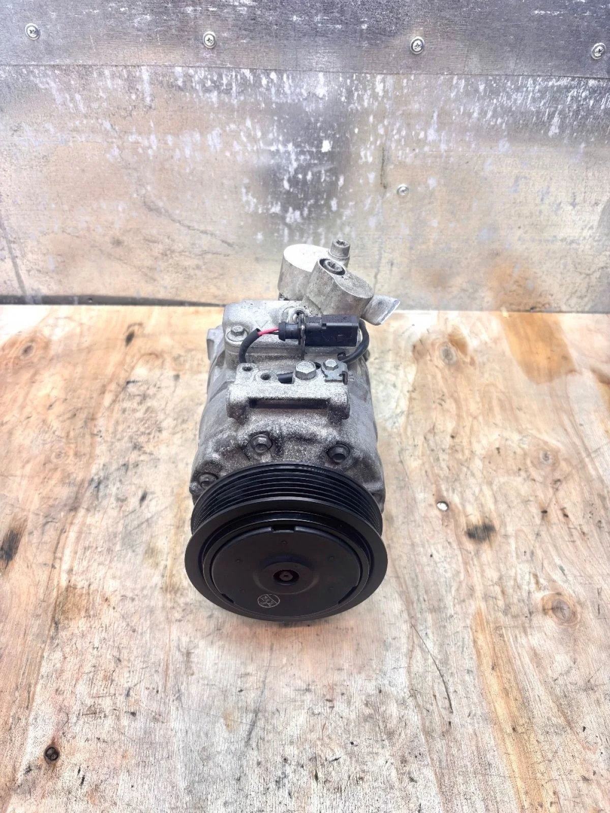 Компрессор кондиционера 7L6820808 Audi Q7 Q7 4L рестайлинг (2009—2015) В наличии