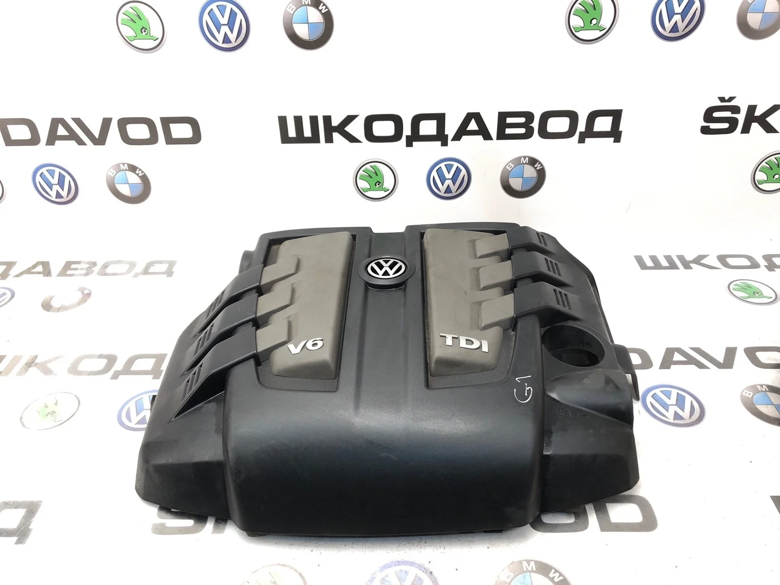 Крышка двигателя декоративная Volkswagen Touareg 2014 059103925CA 2 NF 3.0 CJMA