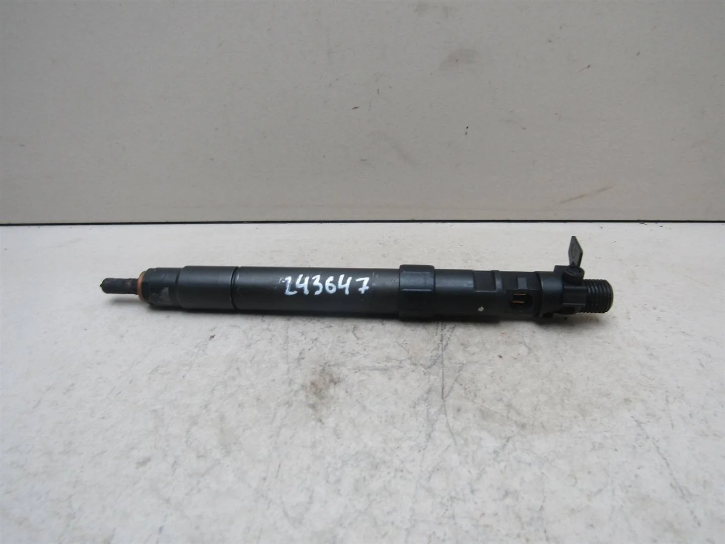 Форсунка дизельная электрическая Ford Kuga 2012-2019  [1809626]  2.0 TXMA в Вологде