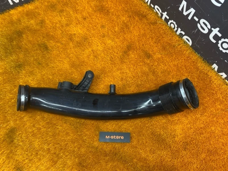 Патрубок воздушного фильтра Bmw X5 2010 13717583714 E70 N55B30A