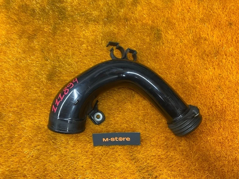 Патрубок интеркулера Bmw X5 2010 13717583715 E70 N55B30A