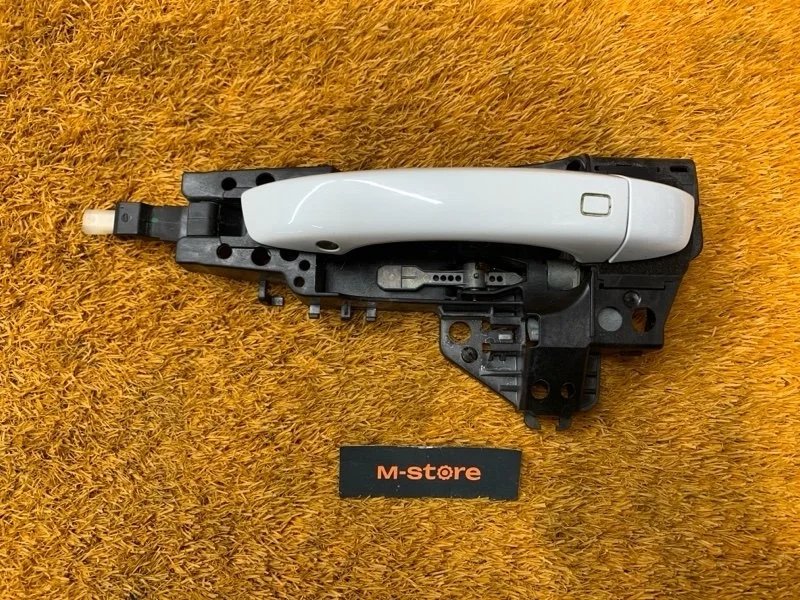 Ручка двери внешняя Audi Q7 2015 4H0837205 4M CYR, передняя левая