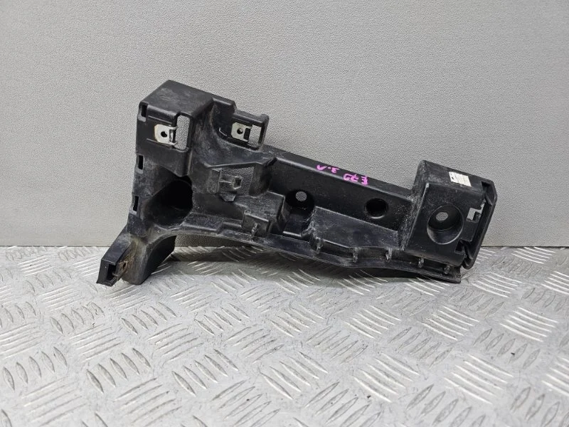 Крепление бампера BMW X5 E70