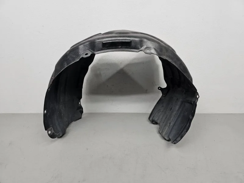 Подкрылок Toyota Camry V40