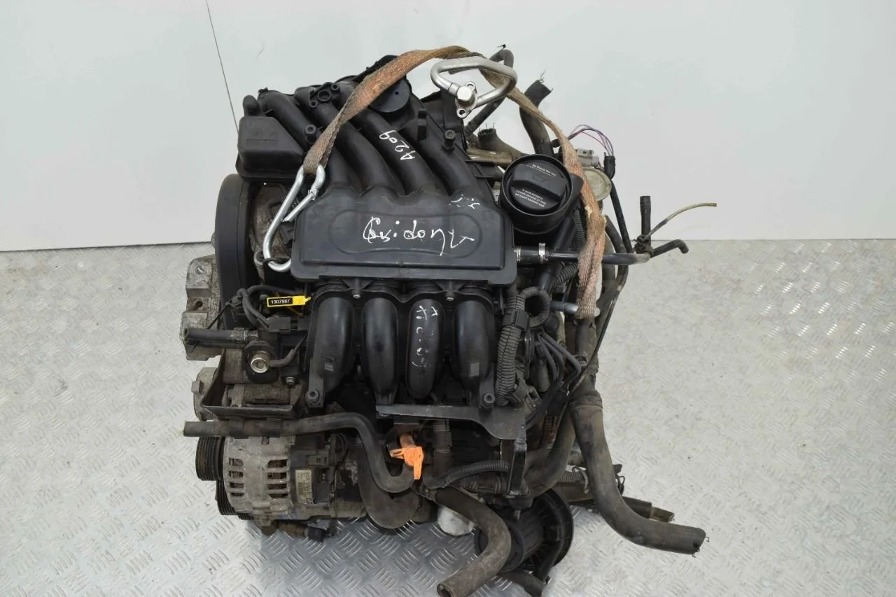 Двигатель AVU Volkswagen Golf 4 1.6 Бензин