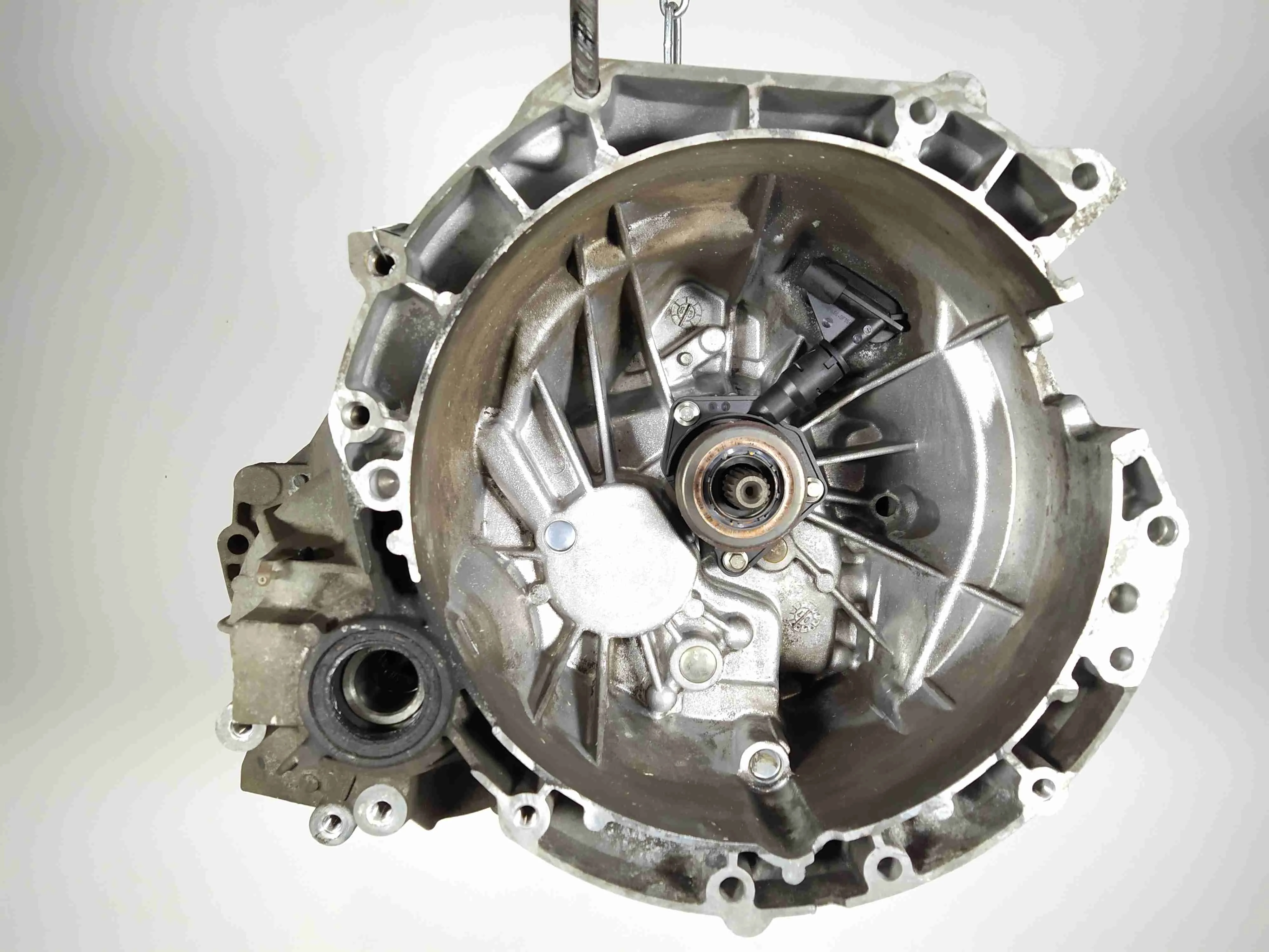 КПП механическая (МКПП) 5-ступенчатая 4M5R7002NE Ford Focus 2 restailing 1.8 Бензин