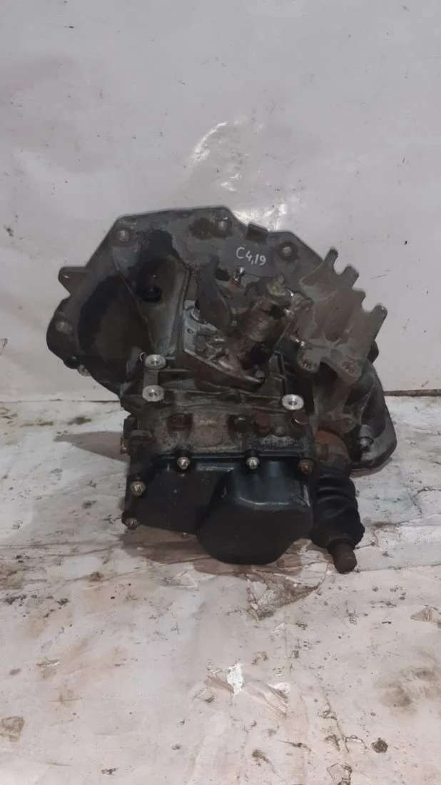 КПП механическая (МКПП) 5-ступенчатая 55565177 Opel Zafira B 0.0 Бензин