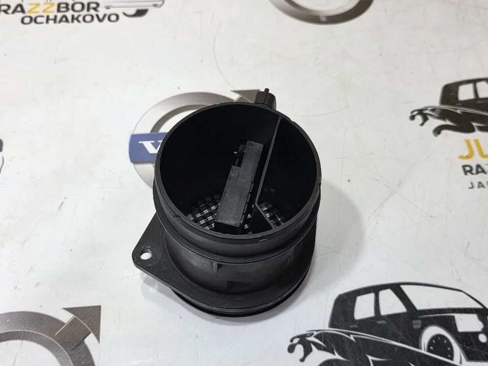 Расходомер воздуха Volvo S60 2.4D D5244T 30785472 S60 II (2010—2013)