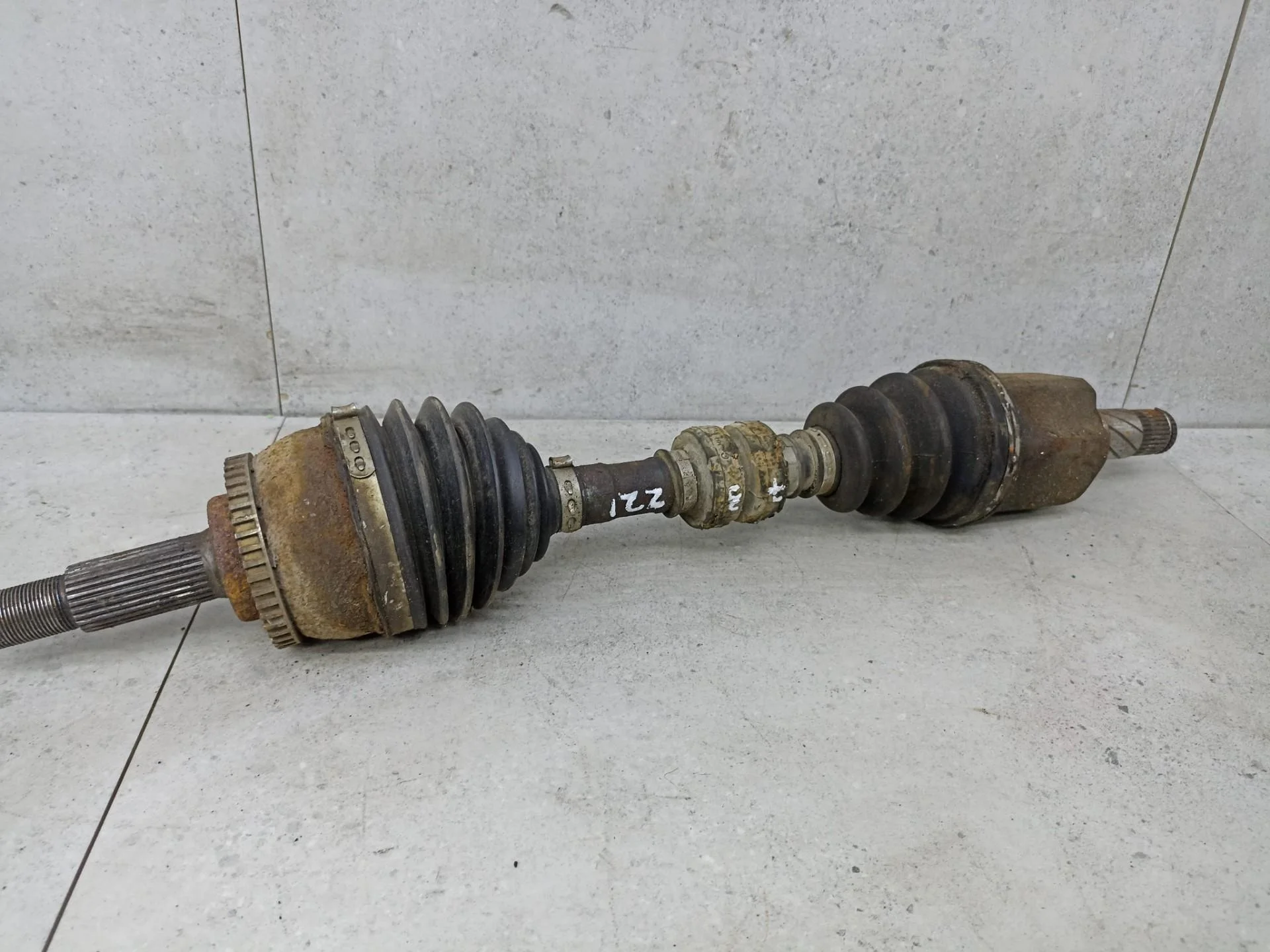 Полуось передняя левая Nissan X-Trail T30