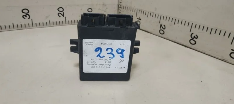 Блок управления центральным замком Mercedes-Benz