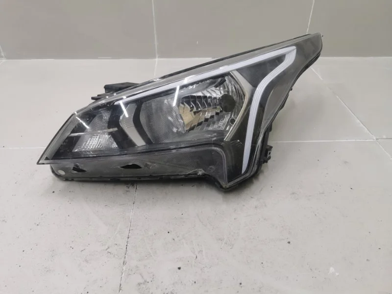 Фара левая Kia Rio 4