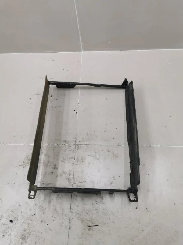 Кожух вентилятора Renault Logan 2