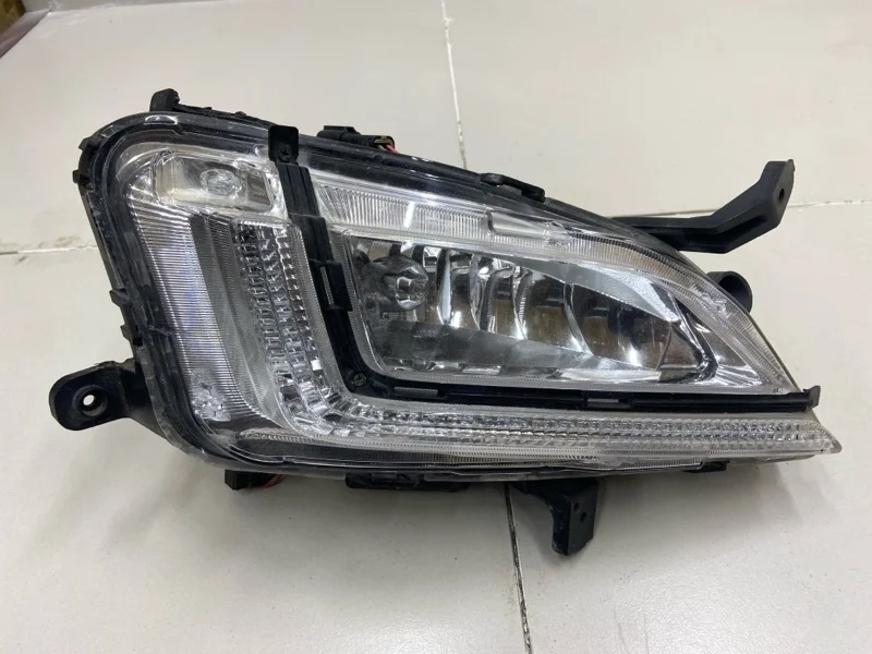 Фара противотуманная правая Hyundai Tucson 3 TL