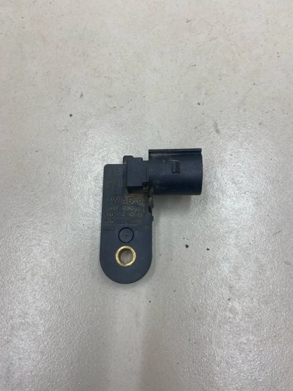 Датчик включения стопсигнала Volkswagen Tiguan 2