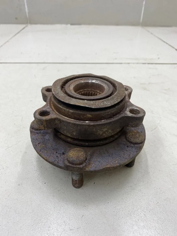 Ступица передняя Nissan X-trail T31