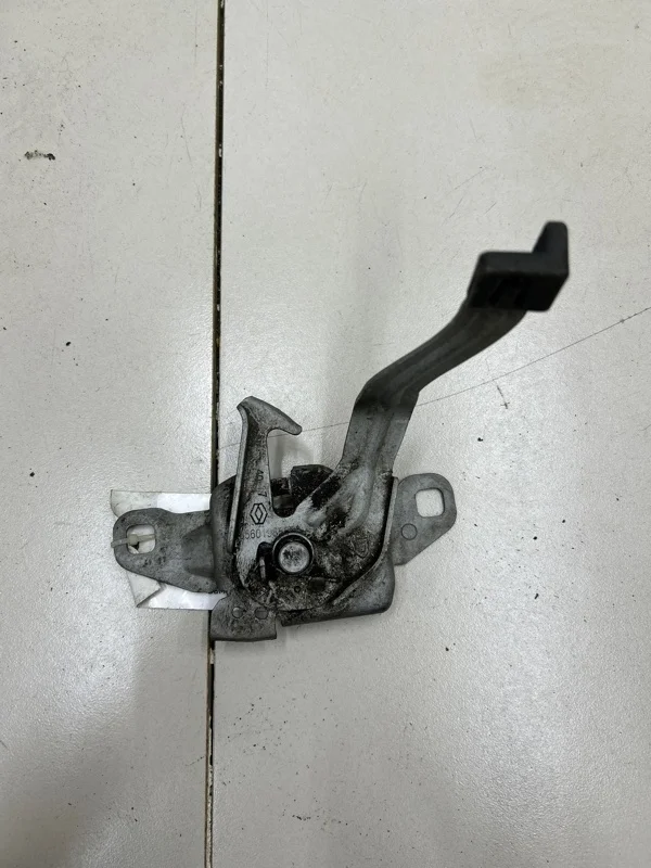 Замок капота Renault Kaptur