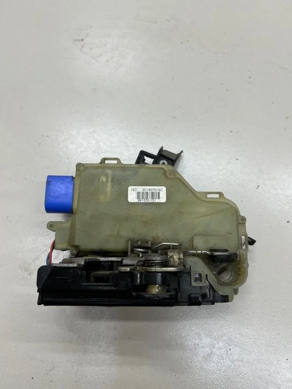 Замок двери передний левый Porsche Cayenne 955