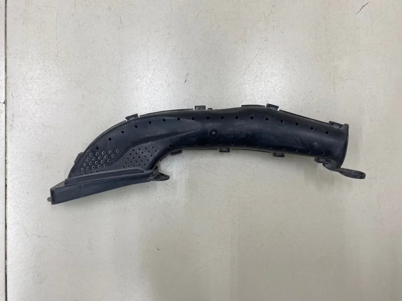 Воздухозаборник наружный Ford Focus 3